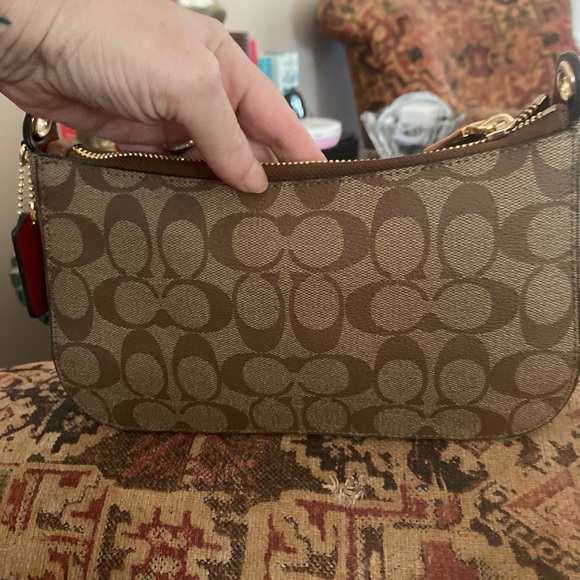 Coach Jes Baguette In Signature Canvas With Coach Radial Rainbow NWOT - Picture 8 of 10
